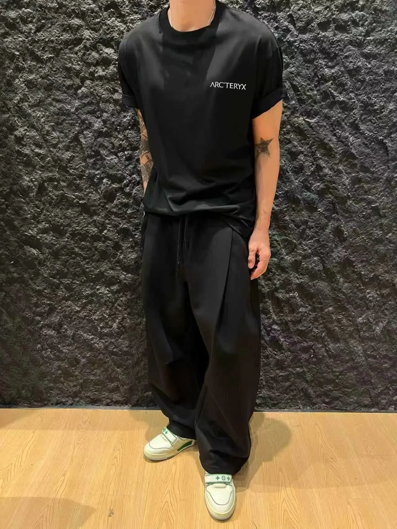 Arc’ter/ + New Arrival ， ， ， ， T Same Style。 :Black White Blue Gray Size:S（90-130 ） M（125-140 ） L（135-160 ） XL（160-180 ） XXL（180 ）